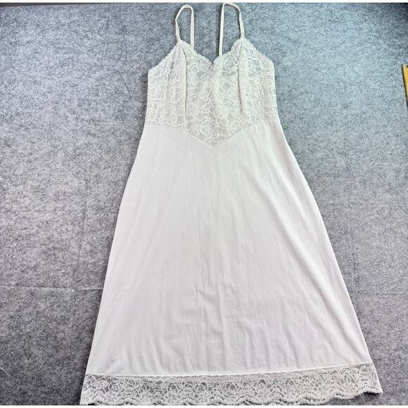 VTG Vanity Fair Cream‎ 34 Made in USA Lace Full Slip Lace Slip - Picture 2 of 8